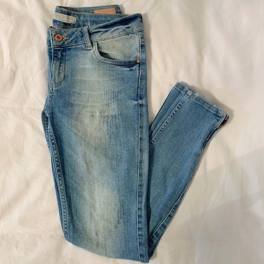 ZARA LIGHT BLUE SKINNY JEANS
